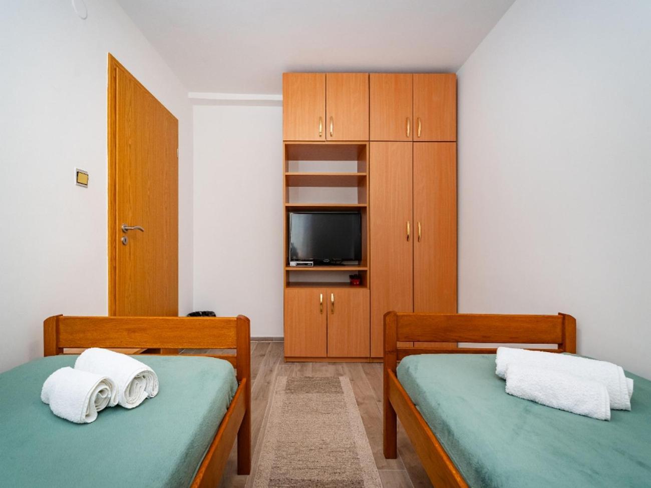 Apartments With A Parking Space Nin, Zadar - 10414 Zimmer foto
